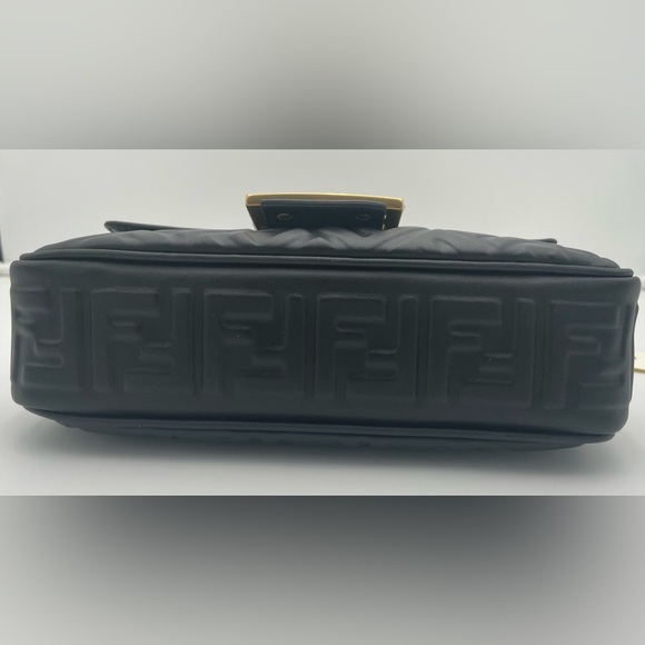 ❌❌SOLD! $3490 Fendi Baguette Medium Midi FF Leather Black Chain Shoulder Bag - Picture 10 of 16